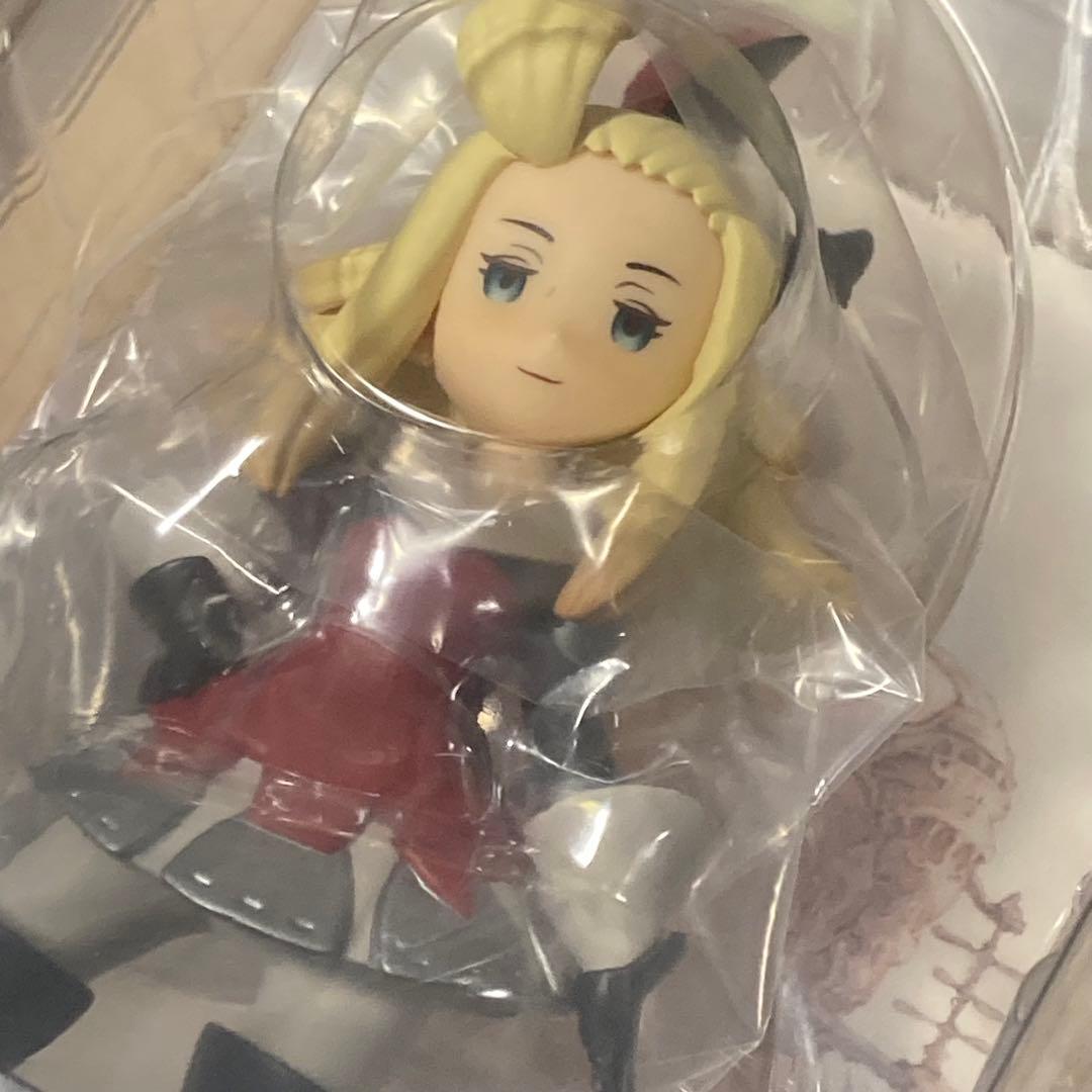 【新品未開封】ブレイブリーデフォルト POP UP PAREDE フィギュア