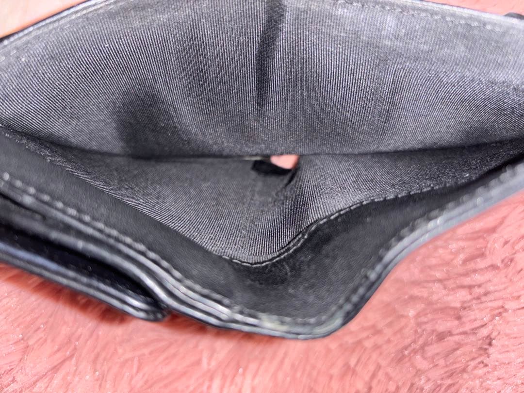 R*8様 【美品】激レア　シャネル Vステッチ ココマーク 折り財布 コンパクト