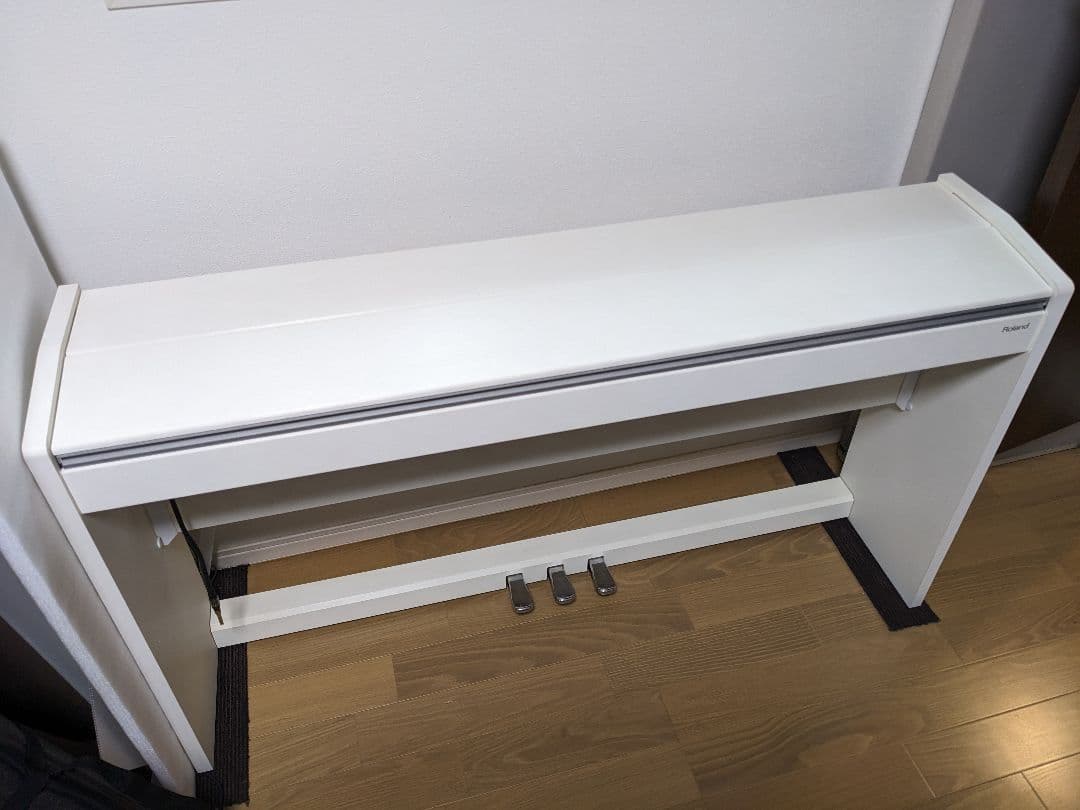 F-120 ローランド電子ピアノ 白