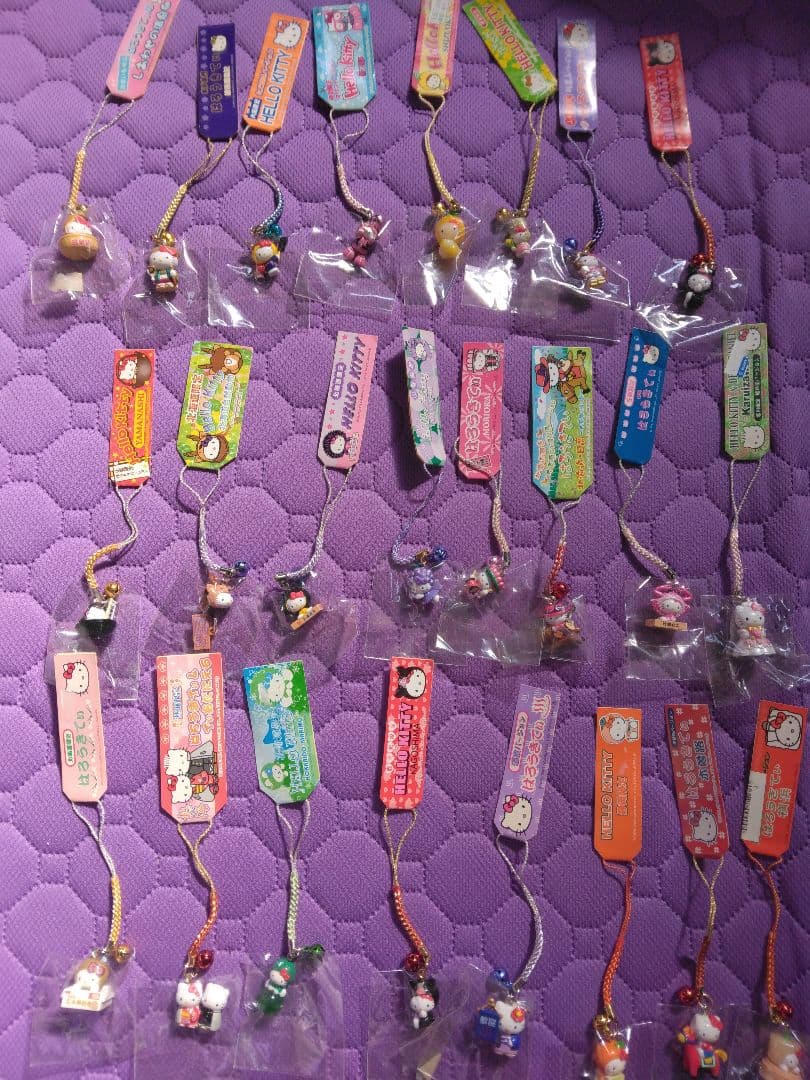 ご当地キティちゃん根付け106個セット