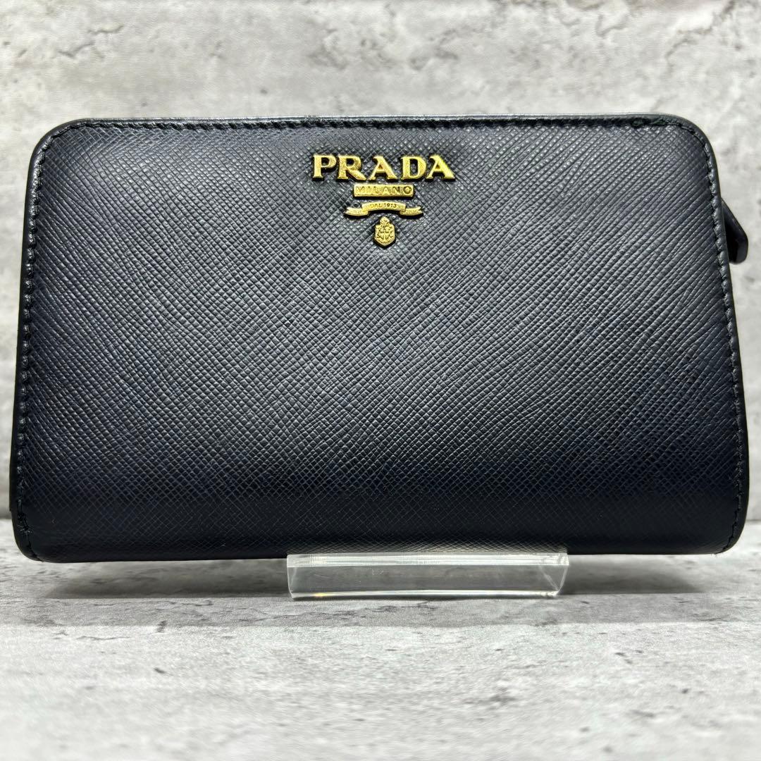 極美品✨プラダ 二つ折り財布 L字ファスナー 金ロゴ サフィアーノ