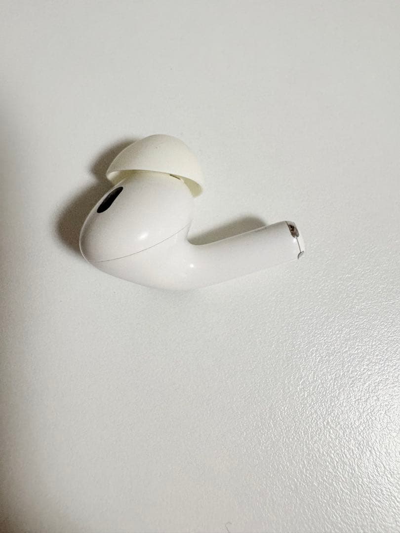 ジャンク】 AirPods pro2 左耳用 - メルカリ