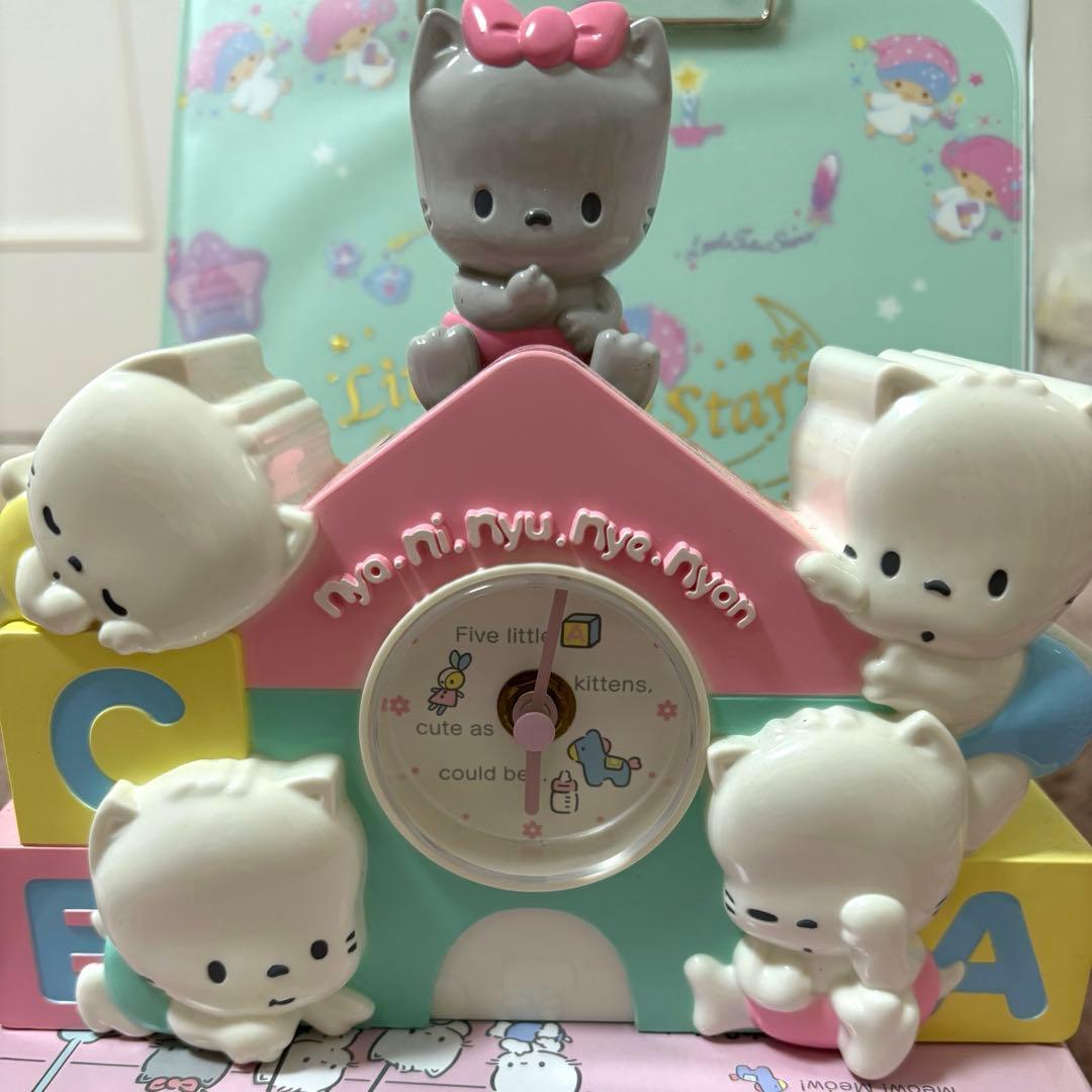 ニャニィニュニェニョン時計 - メルカリ