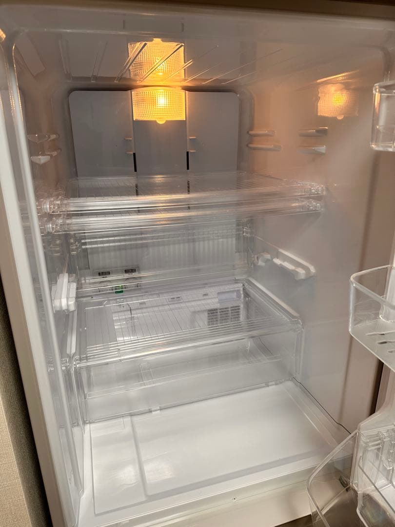 シルバー両開き　冷蔵庫 透明棚 LED照明付き　極美品