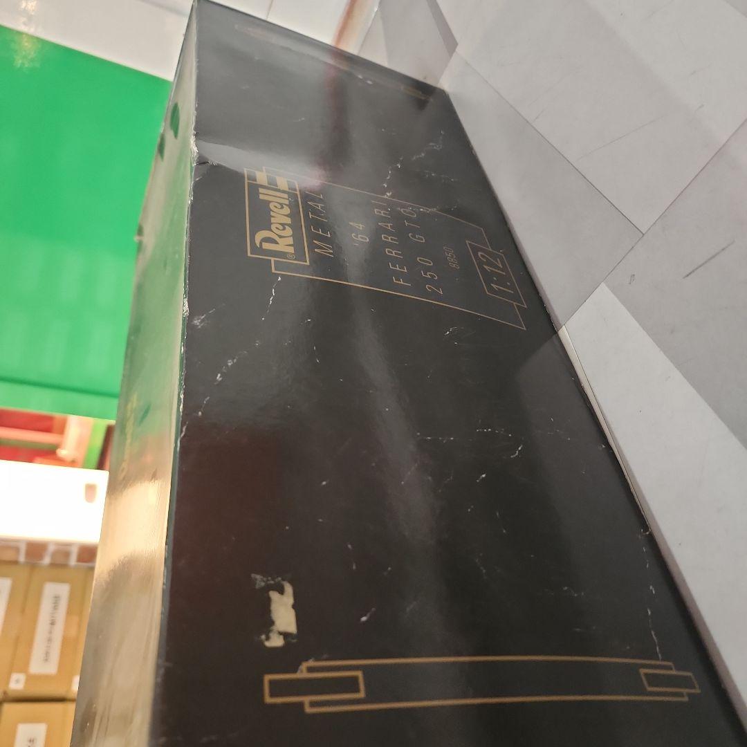 Revell Ferrari 250 GTO 1:12 金属製モデルキット