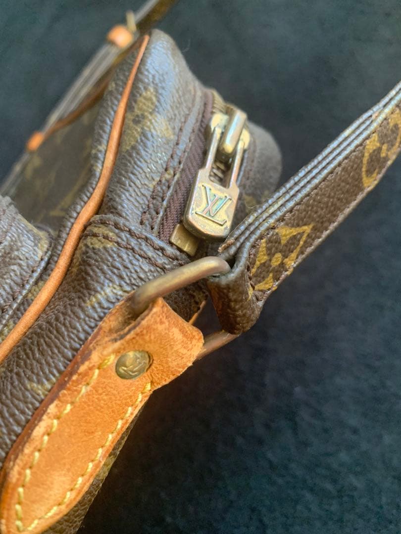 Louis Vuitton ショルダーバッグ　アマゾン訳あり