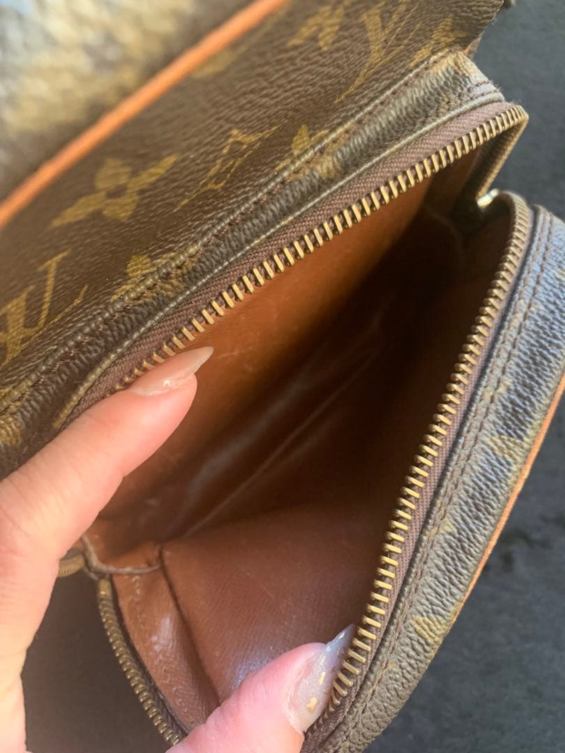 Louis Vuitton ショルダーバッグ　アマゾン訳あり