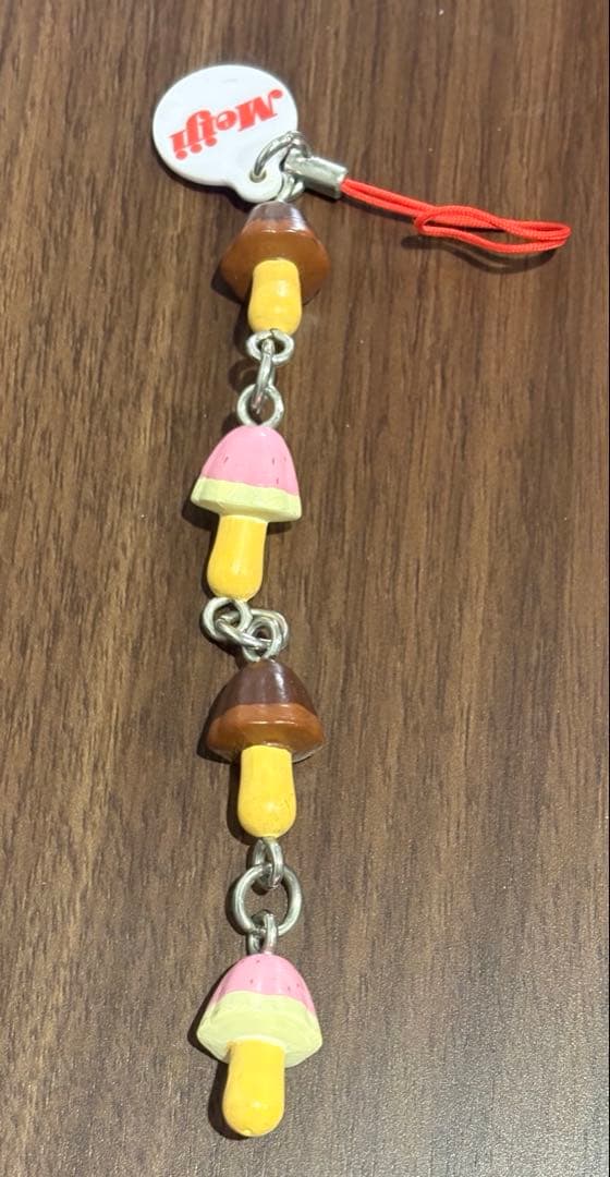 Meiji 明治 きのこの山 ちょこちょこりんストラップ - メルカリ