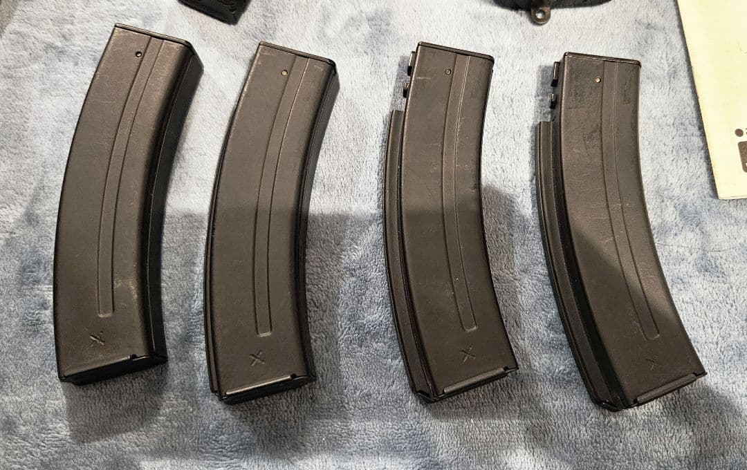 東京マルイ Vz61 スコーピオン 電動ガン セット