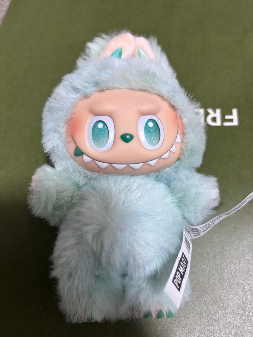 ぬいぐるみ labubu
