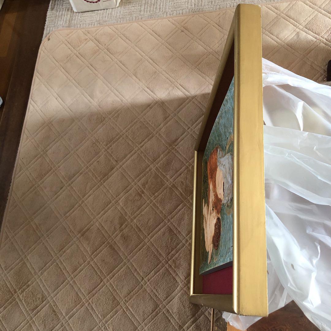 キリスト教関連　木の板をくり抜き、凹凸あり。