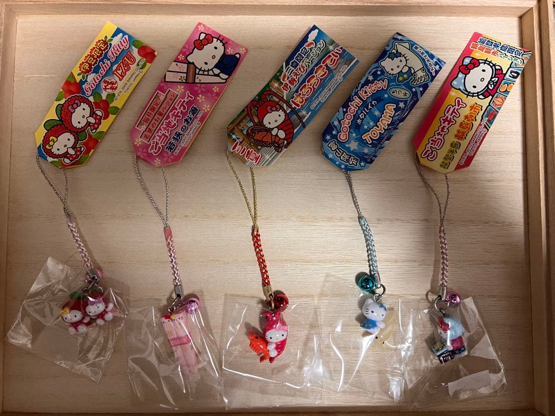 ご当地キティ　ハローキティ ストラップ セット　52個　まとめ売り