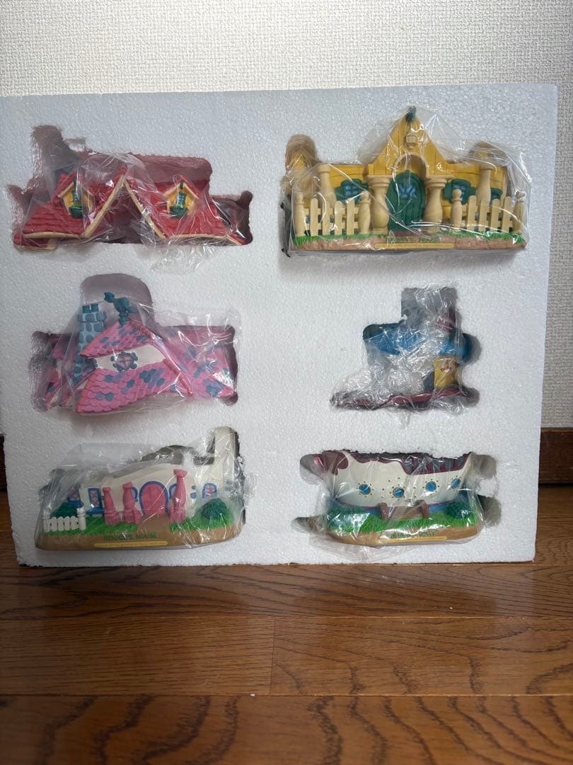 ディズニー　トゥーンタウン　非売品UCC Miniature House Box