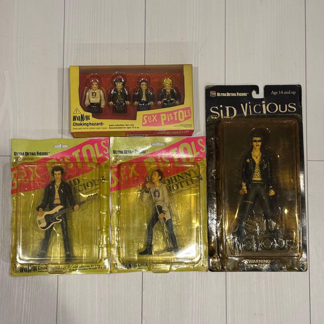 WHO AM I キューブリック 風フィギュア KUBRICK LYNKE 紙袋 WHO AM I