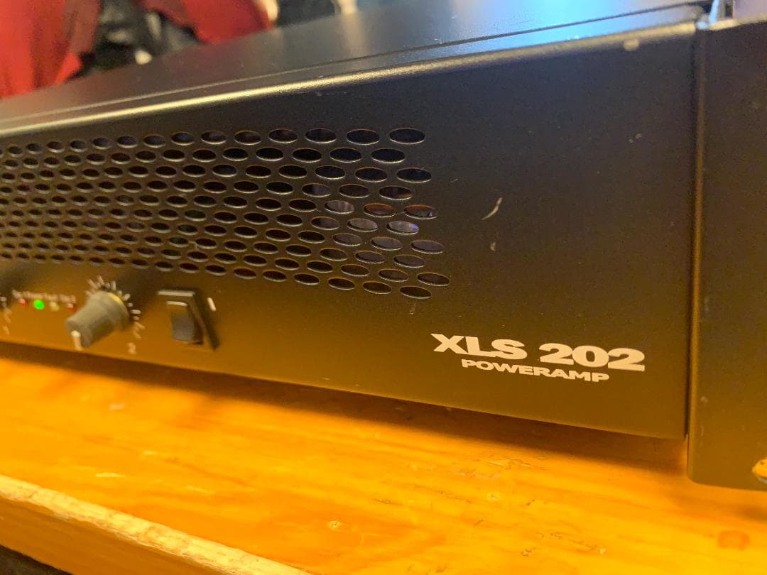 AMCRON XLS202 ステレオパワーアンプ