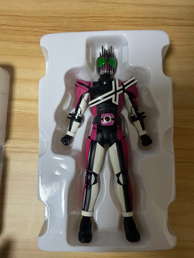 T*J様 真骨彫 仮面ライダーディケイド(ネオディケイドライバーVer)ジオウ