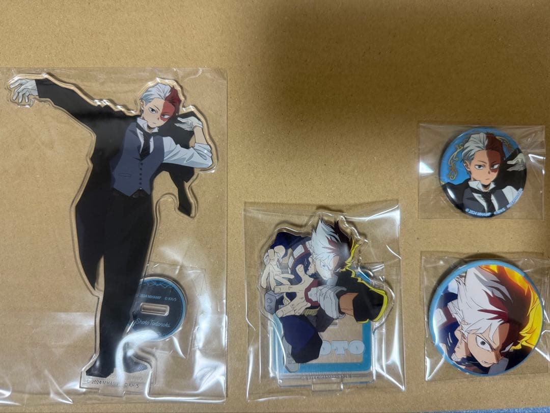 ヒロアカ 轟焦凍 アクスタ＆缶バッジ