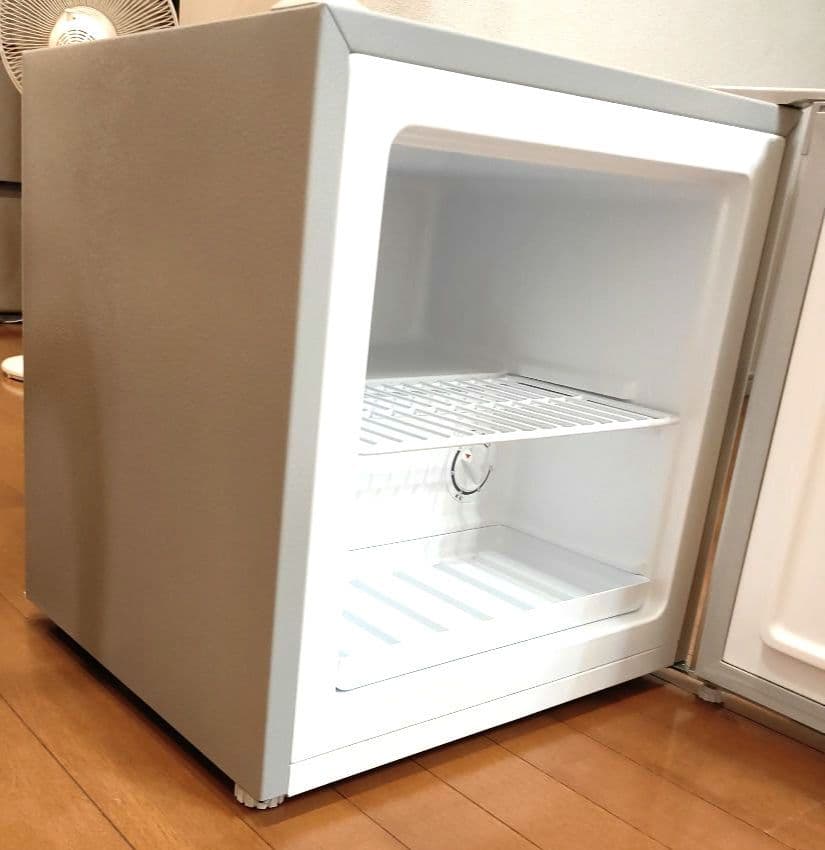 【美品】小型冷凍庫　2024年製 アイリスオーヤマPF-A31FD-N【取説付】