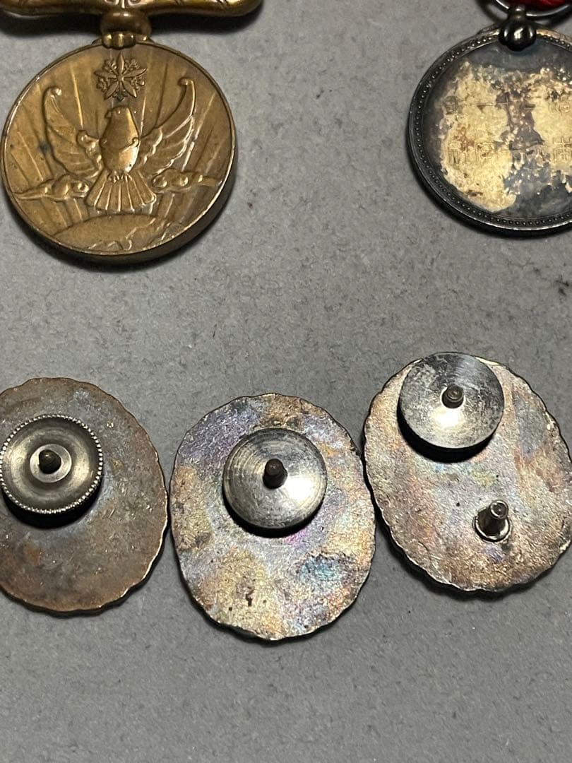 アンティーク勲章やバッチ色々各種(年数経過品)お値下げ不可