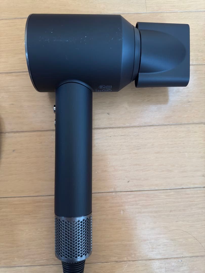 Dyson Supersonic ヘアドライヤー