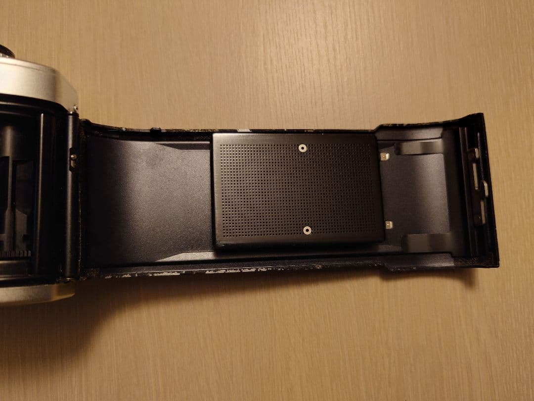 白 木様 Nikon EMとFG一眼レフカメラ Nikkor28 F3 5レンズ M-C