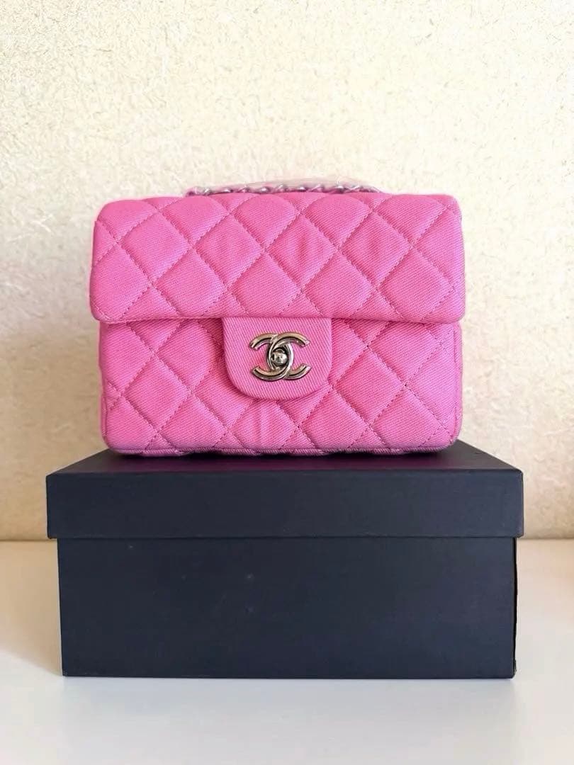 ✨限定VIPノベルティ✨CCロゴ　ショルダーバッグ　ピンクカラー