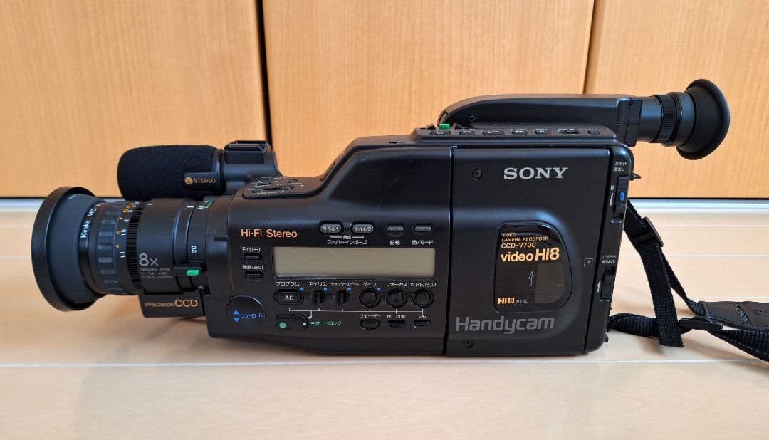 メルカリ便】ビデオカメラ SONY CCD-V700