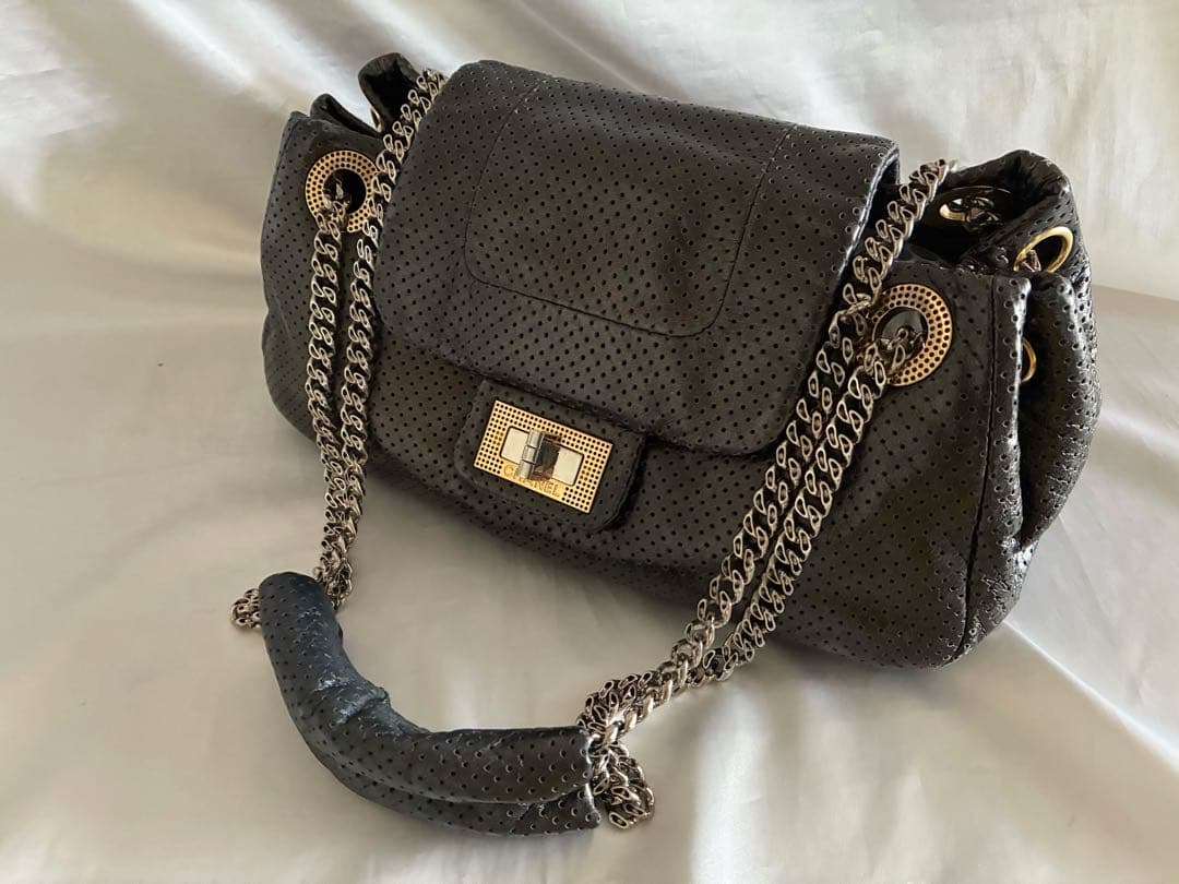 ルイス 様♡CHANEL パンチング　2.55 チェーンバッグ　マトラッセ