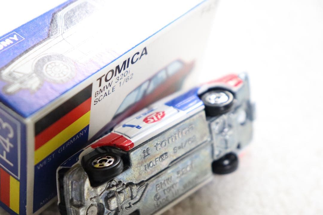 BMW 320i F43 トミカ　グループA フェア　日本製　青箱
