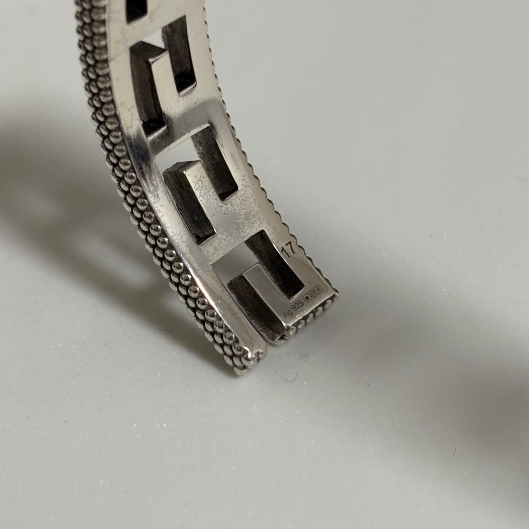 GUCCI 新品同様品　インターロッキングGアラベスクバングル　刻印17 付属品