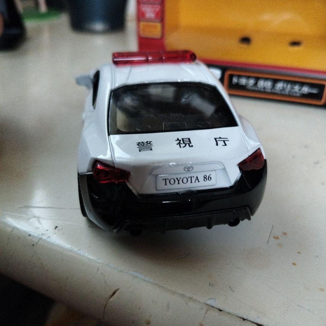 トヨタ86 パトカー ミニカー 1/64