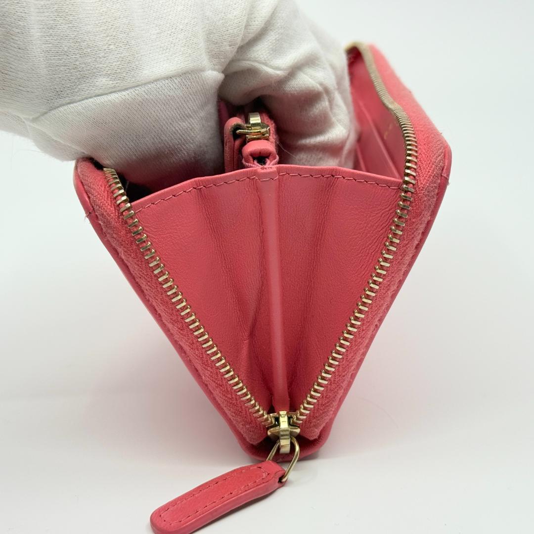 CHANEL シャネル　コンパクトウォレット　CHANEL 19　ディズヌフ