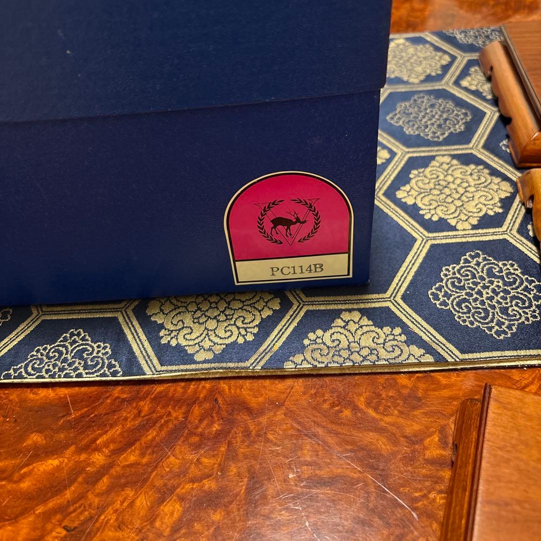 台座四点青い箱付き