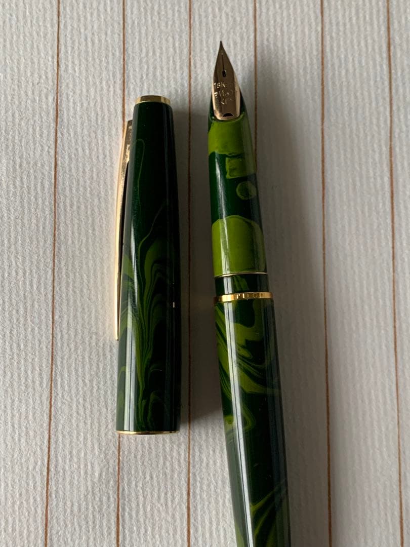 極めて希少 PILOT（パイロット） Lady Umryu雲流 万年筆 18K - メルカリ