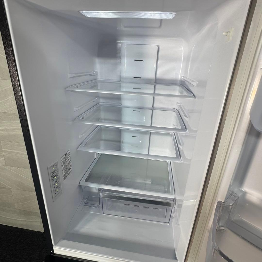 HITACHI 冷蔵庫 315L 中型 R-V32SV 2023年 d4781