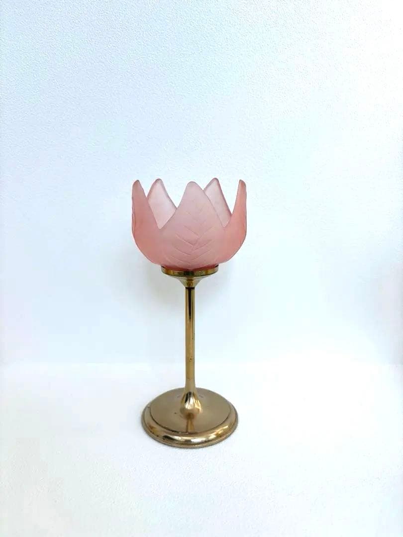 ピンクガラスキャンドルホルダー　チューリップ　ヴィンテージ　フラワーベース 手吹きガラスのチューリップ花瓶：濃いピンクのキャンドルホルダー