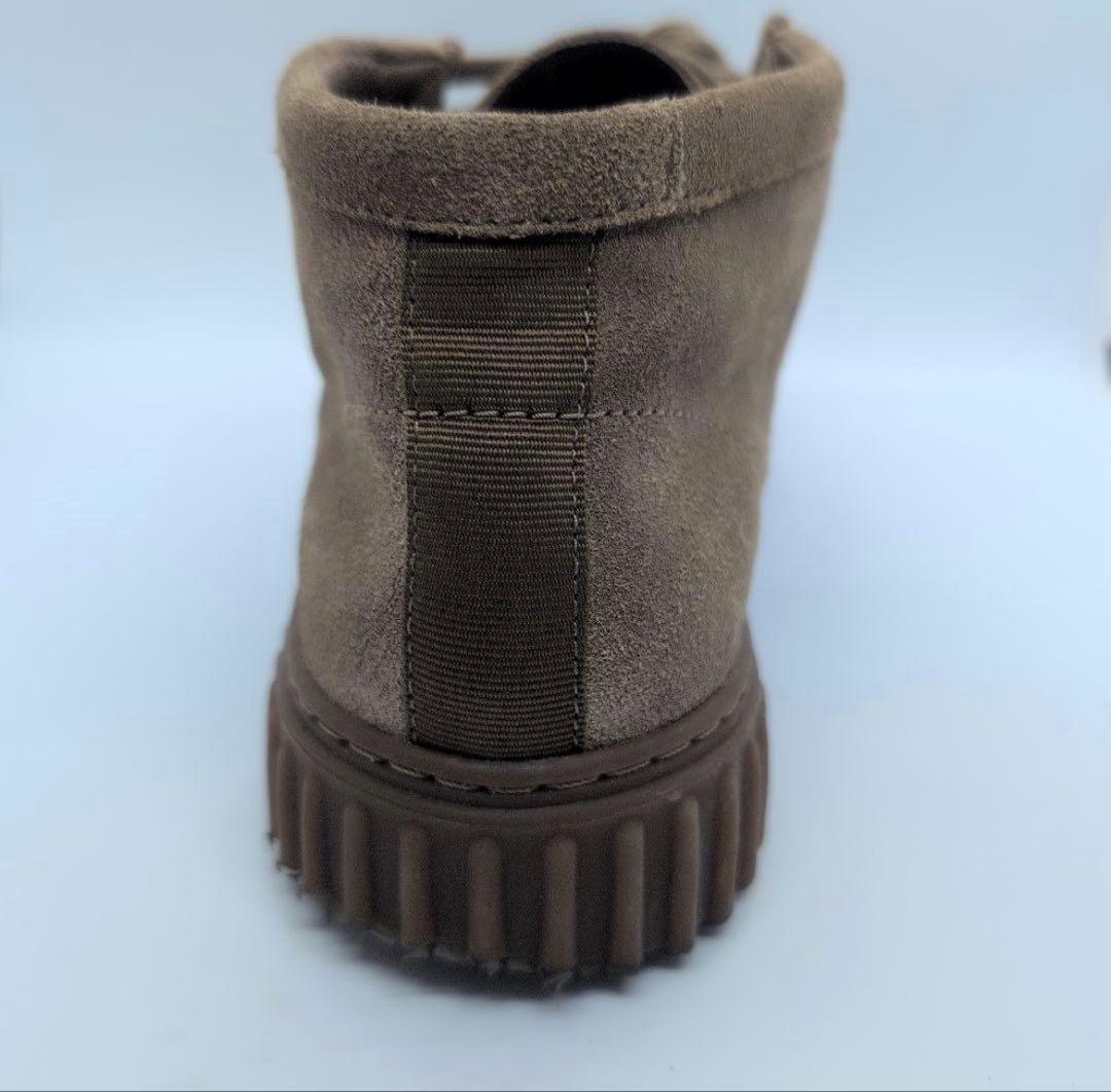 clarks　ワラビーブーツ　ベージュ スエード