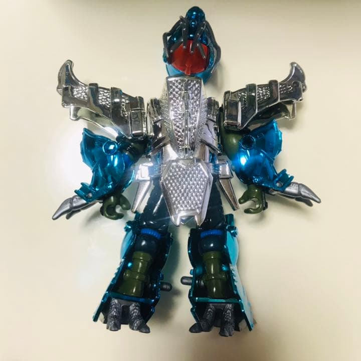 ミュータントタートルズ　輝光（メタル）タートルズ