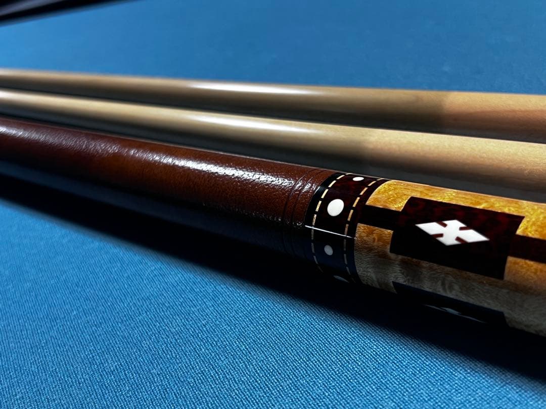 ビリヤードキュー Gina スネークウッド8剣