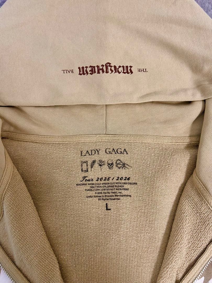 LADY GAGA OPERA HAUS ZIP HOODIE L - メルカリ