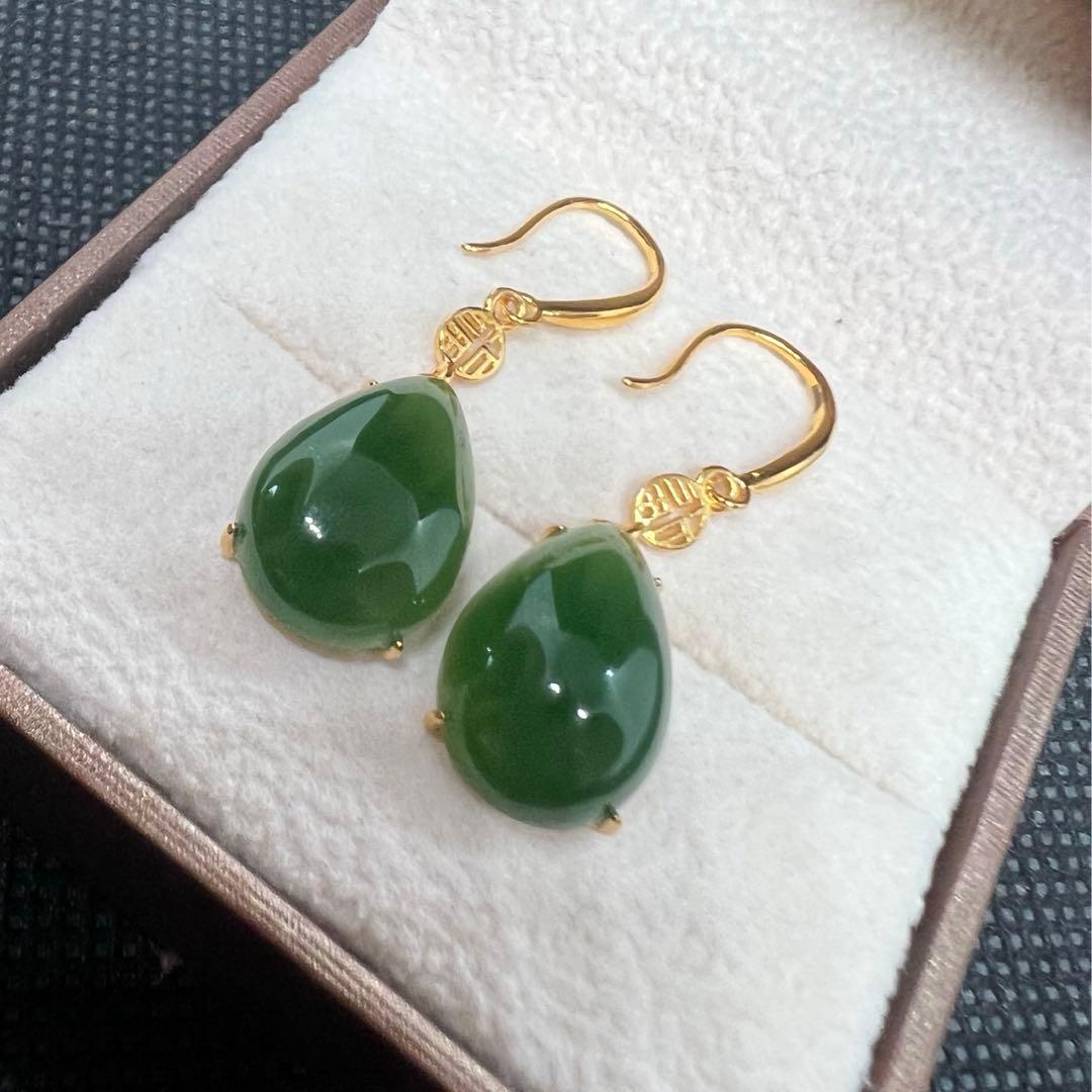 18K使用天然和田玉翡翠エメラルドグリーン碧玉しずく型ピアス鑑定書付AB947