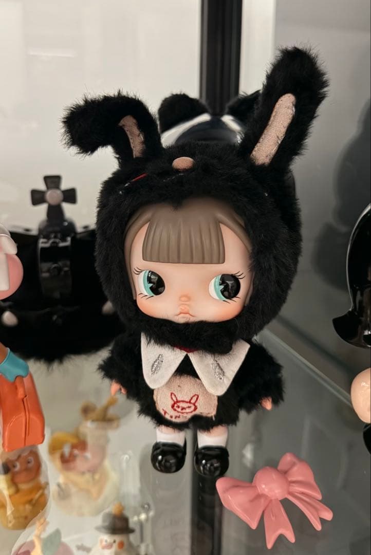 POPMART TINYTINY VINLY VER.-MAGIC BUNNY