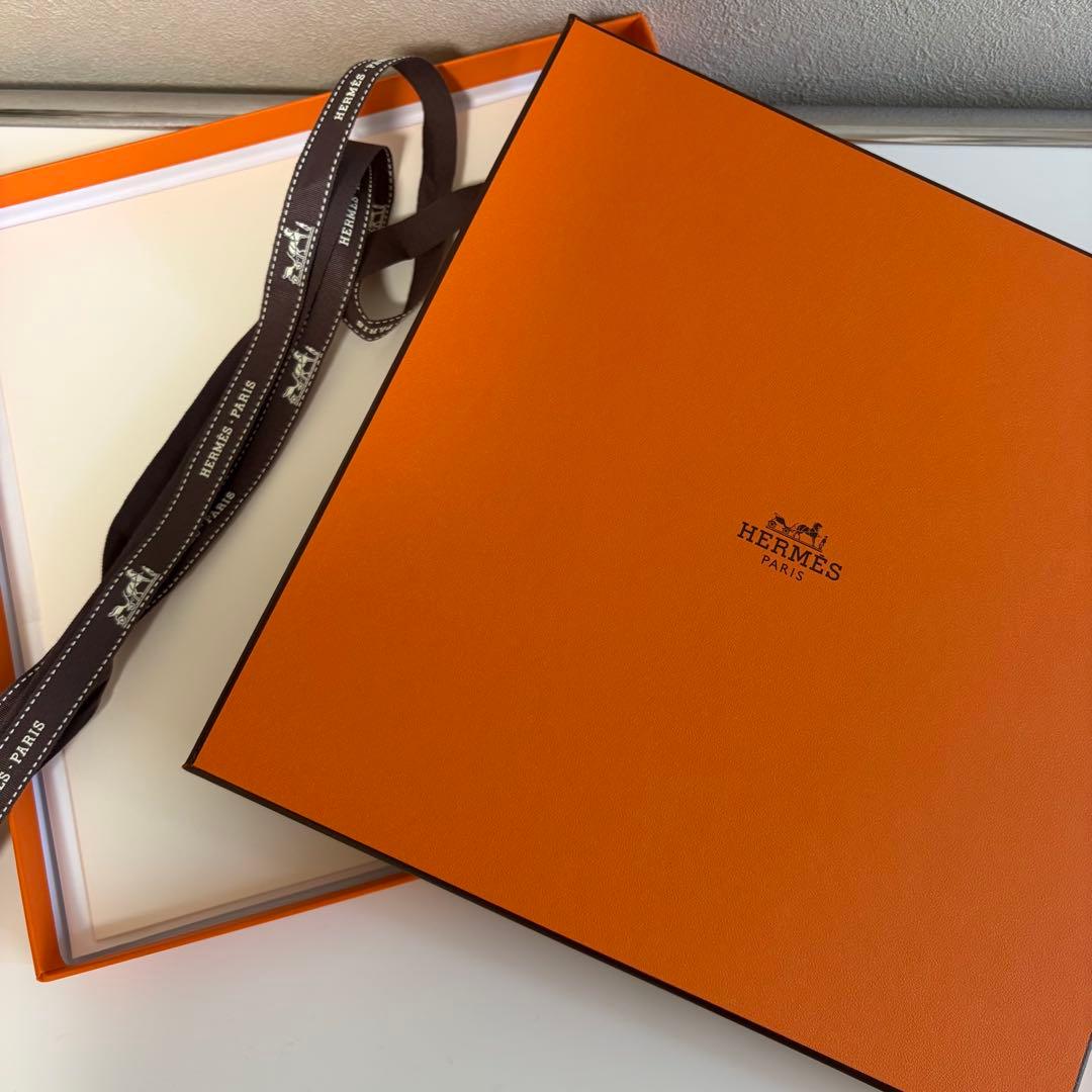 美品 エルメス カレ90 空箱 スカーフ ギフトボックス - メルカリ