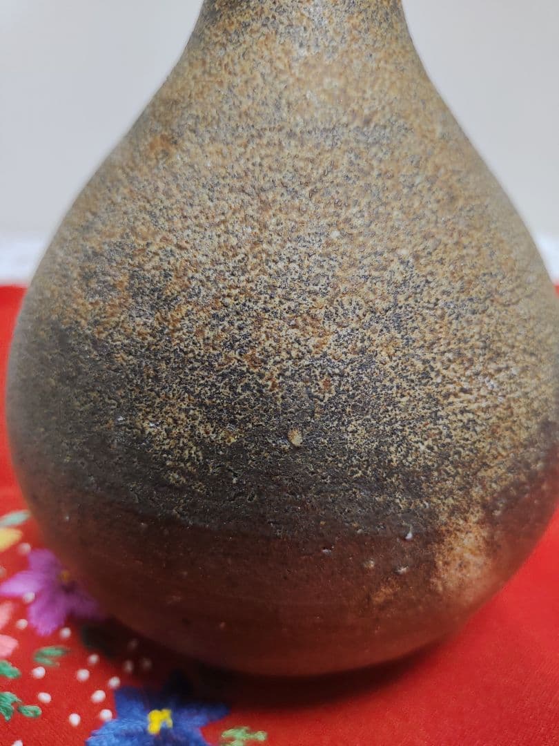 備前焼 各見信利 花入 鶴首花瓶 一輪挿し 共箱 共布 付き