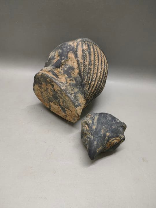 匿名配送❣️前漢 黒陶鴟鴞形壺 みみずく俑 陶芸 骨董品 美術