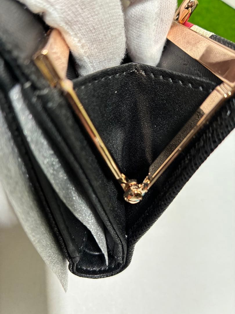 ☆人気【新品】Vivienne Westwood 三つ折り財布 トリコロール柄