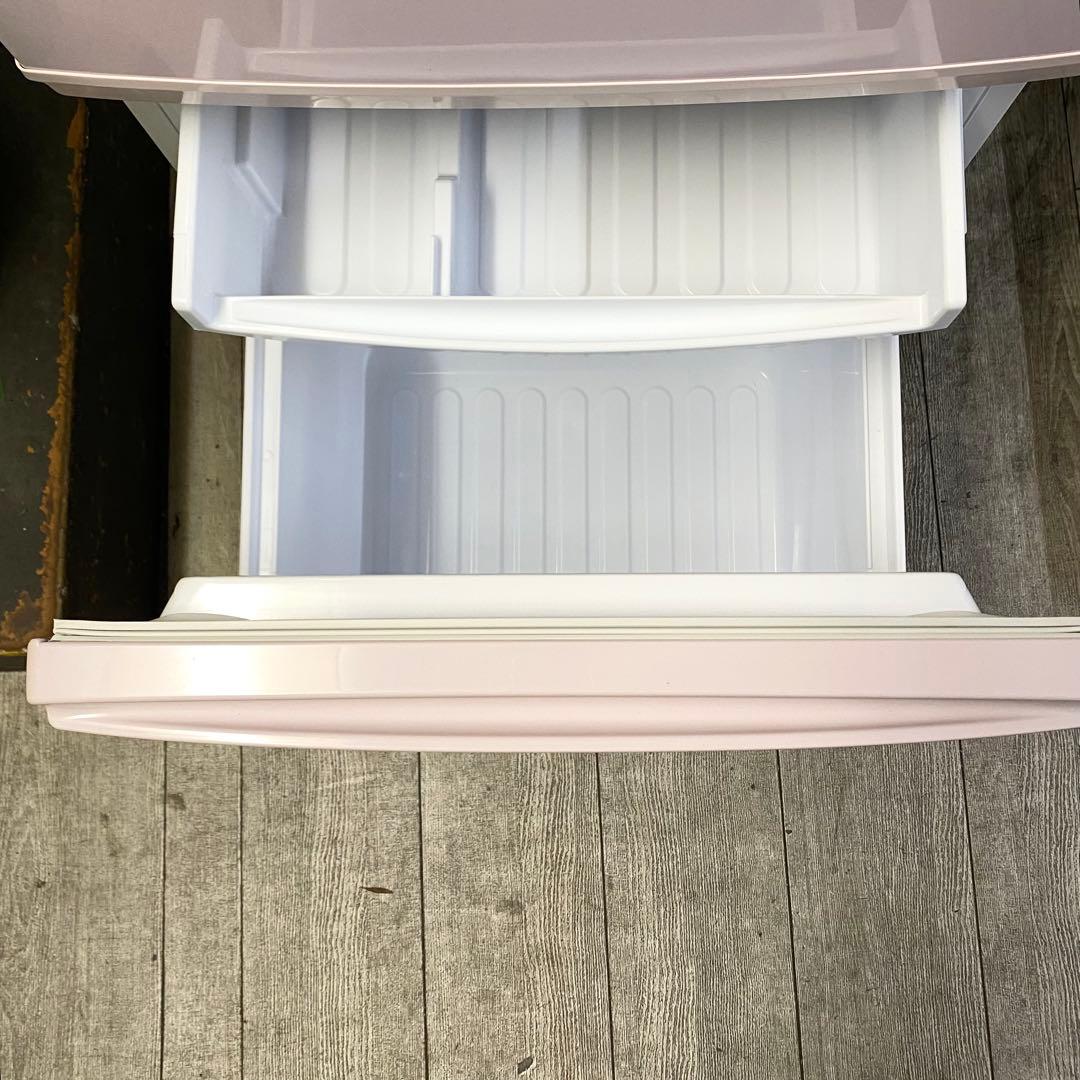 可愛いキッチンに大変身♪人気のピンク♪2ドア冷凍冷蔵庫137L