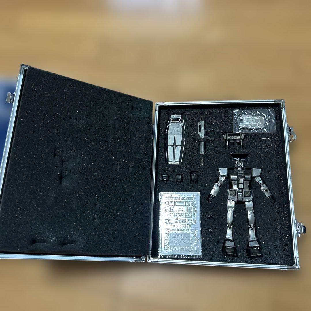 GUNDAM超合金限定品シリアルナンバーあり。