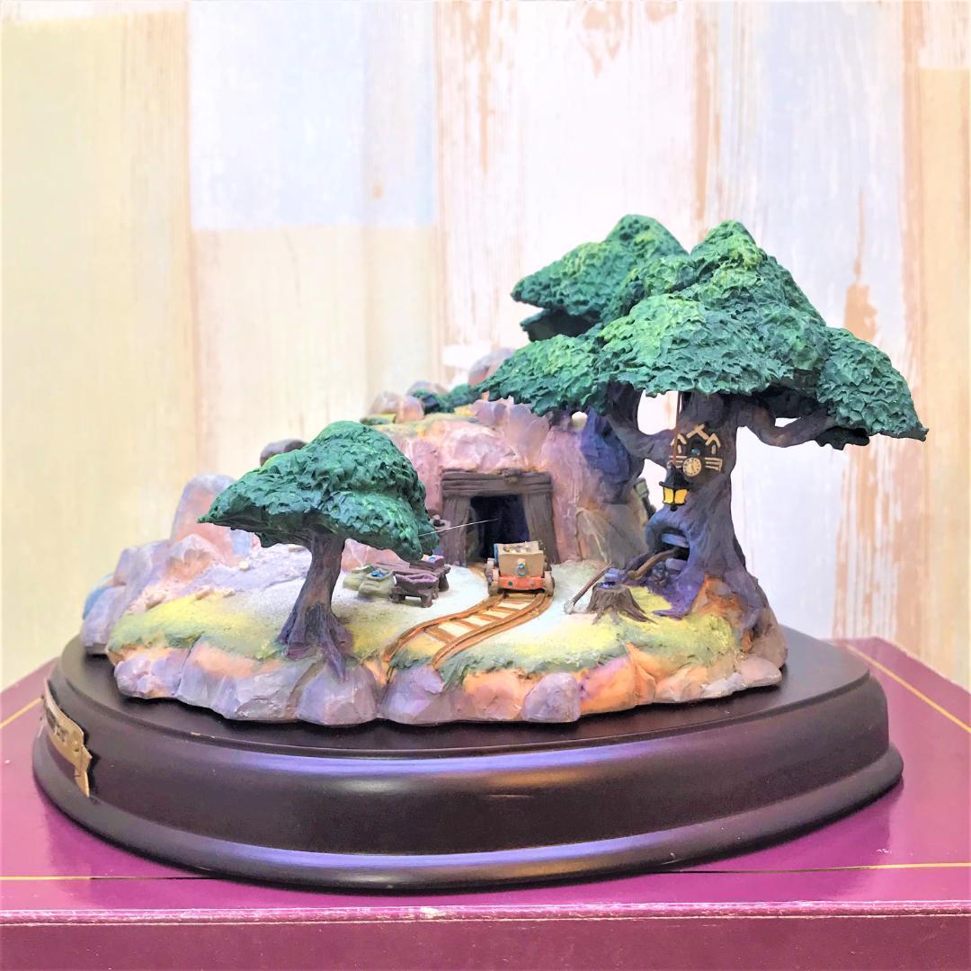 レア★WDCC 白雪姫  White 洞窟 採掘所 宝石 フィギュア