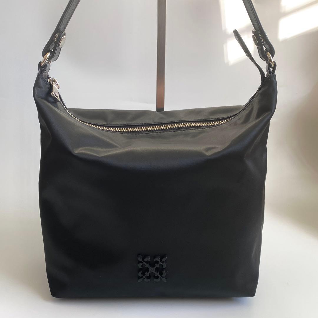 ラシット　軽量/シンプルショルダーバッグ【クラウズナイロン】